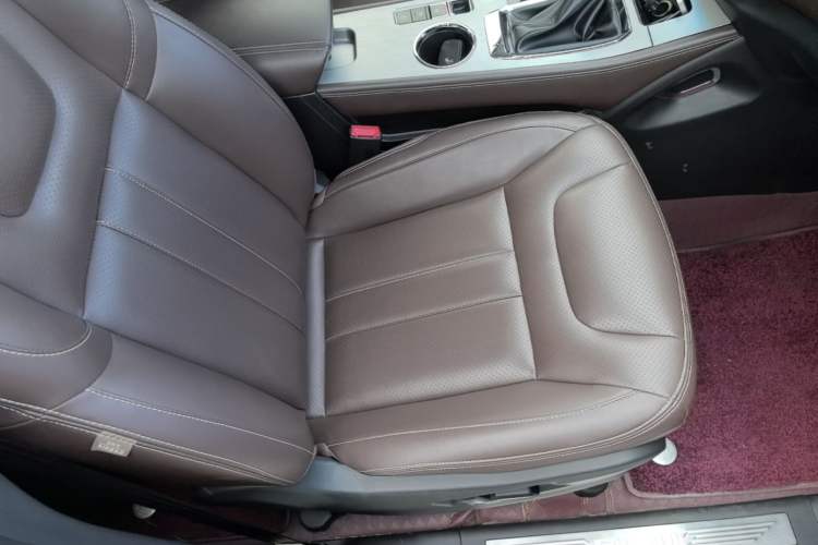 Used Bisu T5 2017 1.5T Automatic Flagship Model Right Front Seat