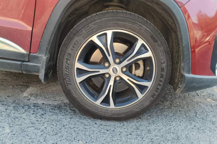 Used Bisu T5 2017 1.5T Automatic Luxury Model Right Front Wheel Hub