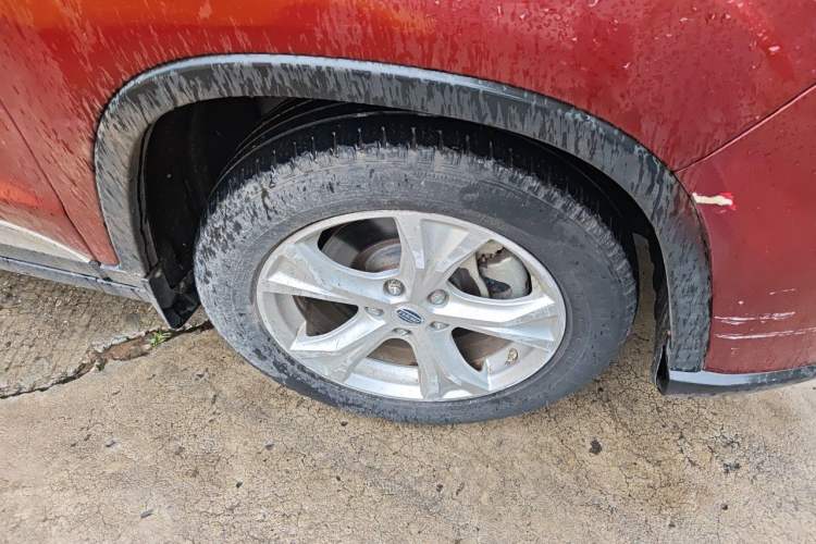 Used Bisu T5 2017 1.5T Manual Luxury Model Right Front Wheel Hub