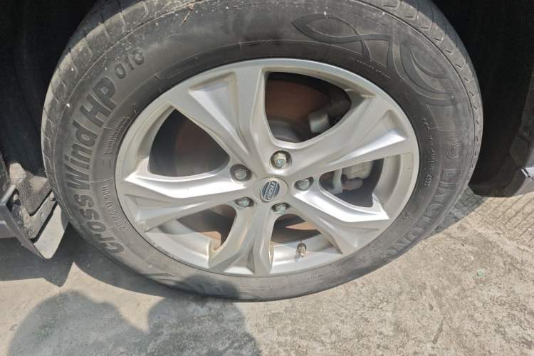 Used Bisu T5 2017 1.5T Manual Luxury Model Right Front Wheel Hub
