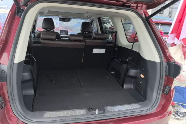 Used Bisu T5 2017 1.5T Automatic Flagship Model Trunk