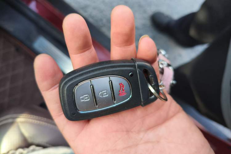 Used Bisu T5 2017 1.5T Automatic Luxury Model Vehicle Key