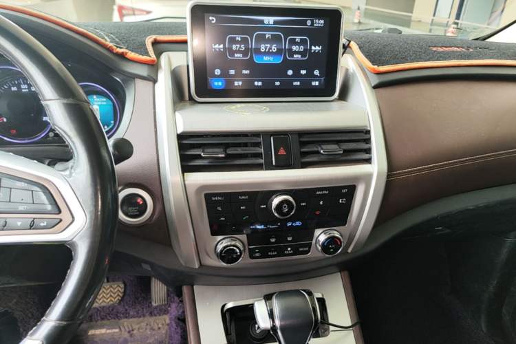 Used Bisu T5 2017 1.5T Automatic Luxury Model Audio And AC Panel