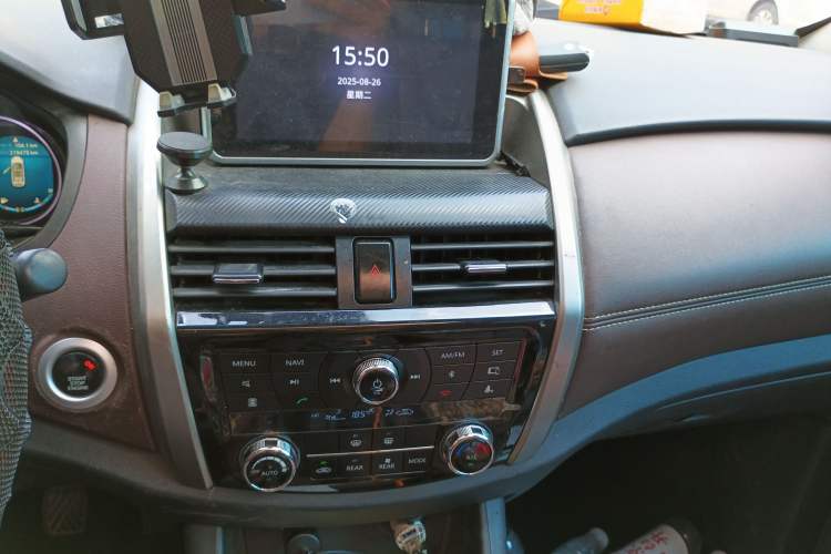 Used Bisu T5 2017 1.5T Manual Luxury Model Audio And AC Panel