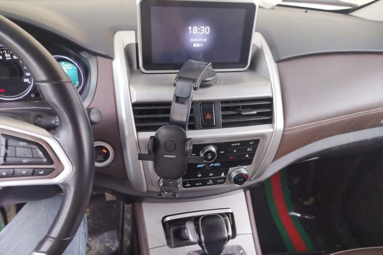 Used Bisu T5 2017 1.5T Automatic Luxury Model Audio And AC Panel