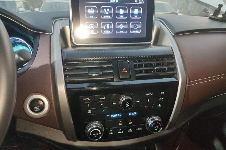 Used Bisu T5 2017 1.5T Manual Luxury Model Audio And AC Panel