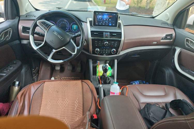 Used Bisu T5 2017 1.5T Manual Luxury Model Center Console