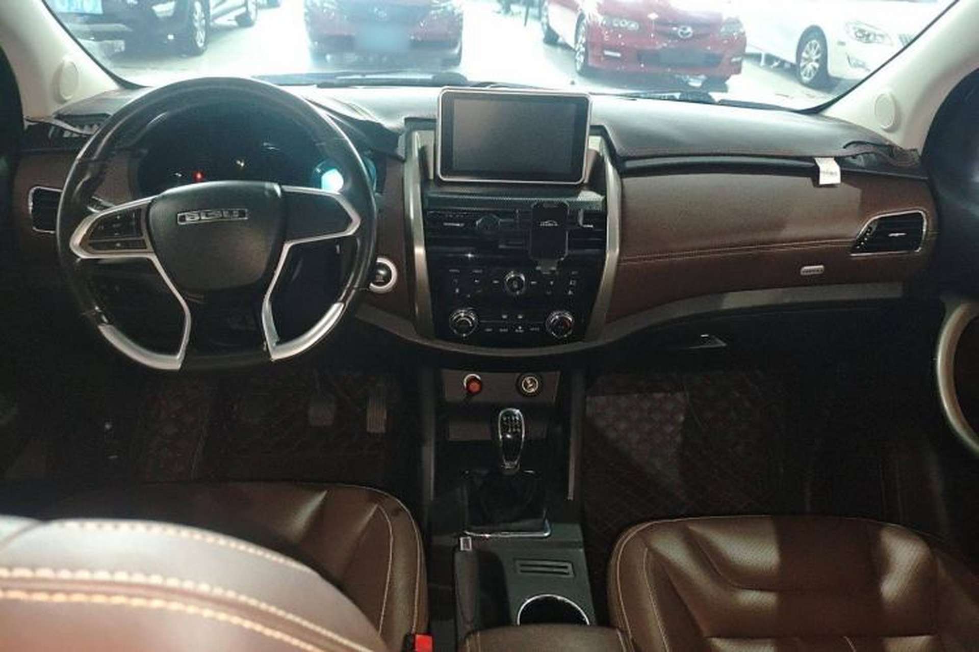 Used Bisu T5 2017 1.5T Manual Luxury Model Center Console