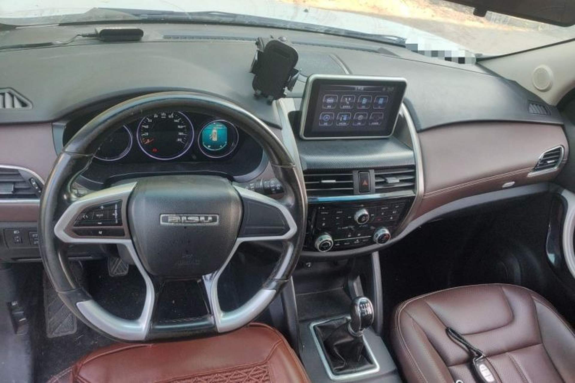 Used Bisu T5 2017 1.5T Manual Luxury Model Center Console