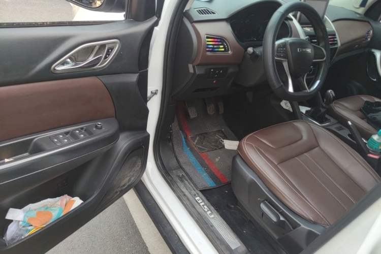 Used Bisu T5 2017 1.5T Manual Luxury Model Driver Seat