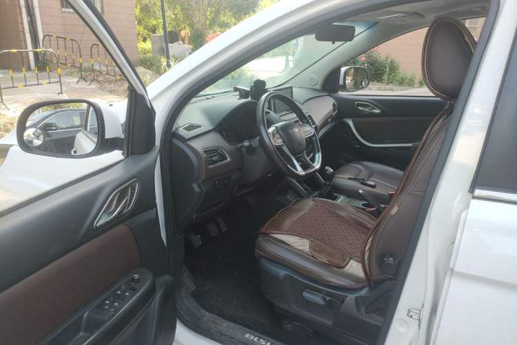 Used Bisu T5 2017 1.5T Manual Luxury Model Driver Seat