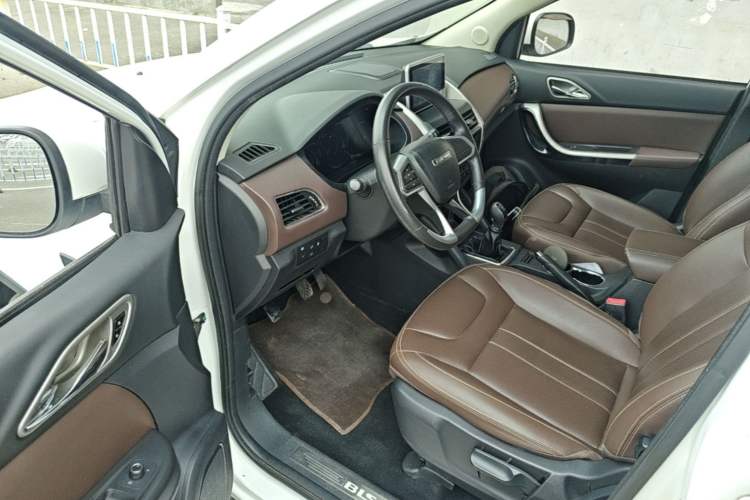 Used Bisu T5 2017 1.5T Manual Luxury Model Driver Seat