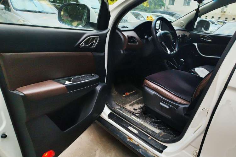 Used Bisu T5 2017 1.5T Manual Luxury Model Driver Seat