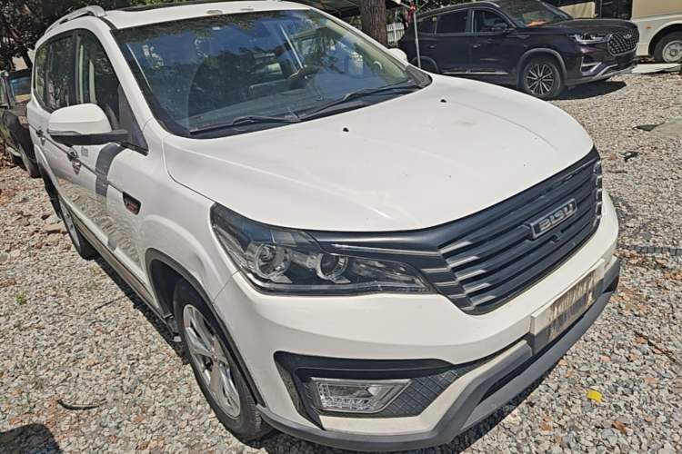Used Bisu T5 2017 1.5T Manual Luxury Model Front Right 45 Deg