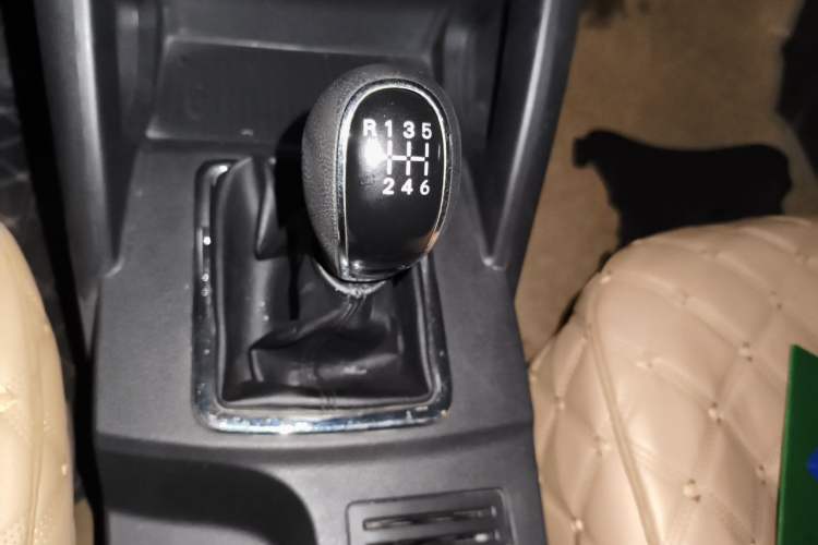 Used Bisu T5 2017 1.5T Manual Luxury Model Gear Lever