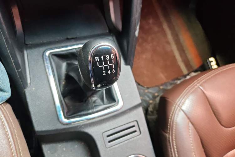 Used Bisu T5 2017 1.5T Manual Comfort Model Gear Lever