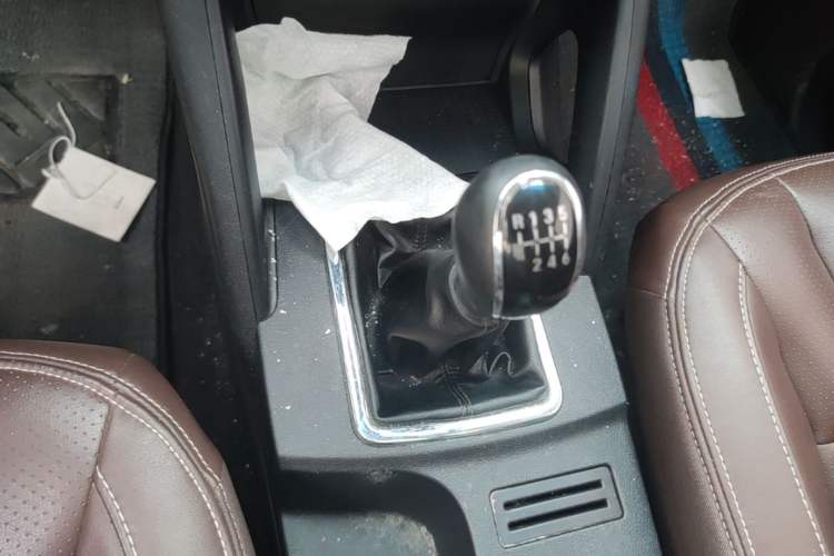 Used Bisu T5 2017 1.5T Manual Luxury Model Gear Lever