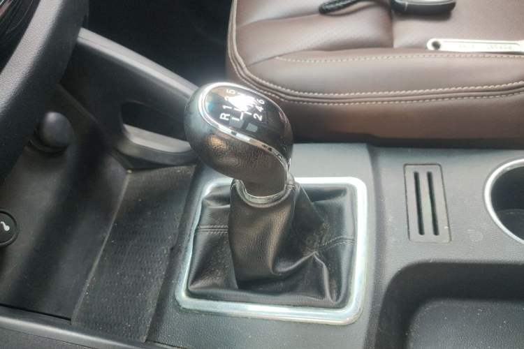 Used Bisu T5 2017 1.5T Manual Luxury Model Gear Lever