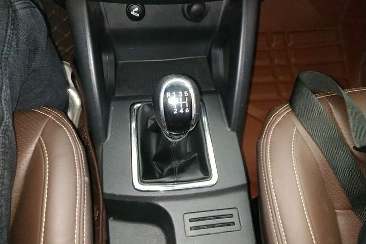Used Bisu T5 2017 1.5T Manual Comfort Model Gear Lever