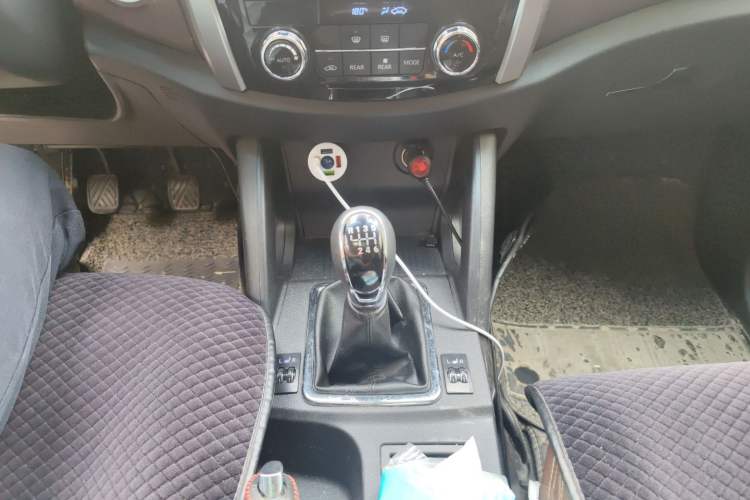 Used Bisu T5 2017 1.5T Manual Luxury Model Gear Lever