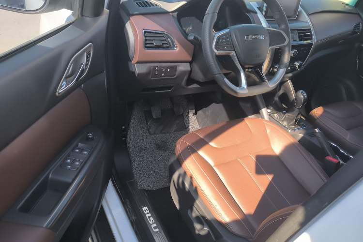 Used Bisu T5 2017 1.5T Manual Comfort Model Interior 2