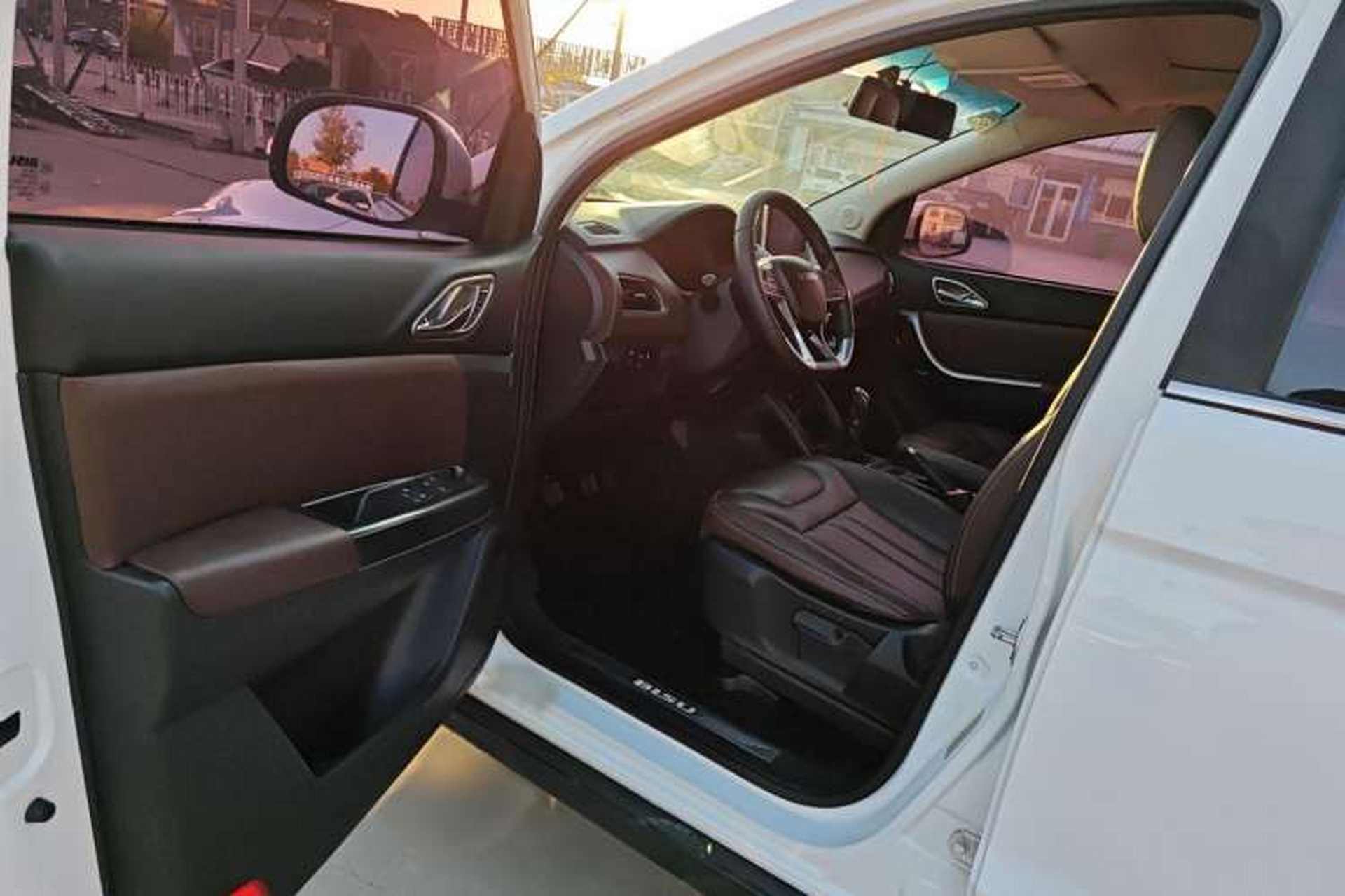 Used Bisu T5 2017 1.5T Manual Comfort Model Interior 2
