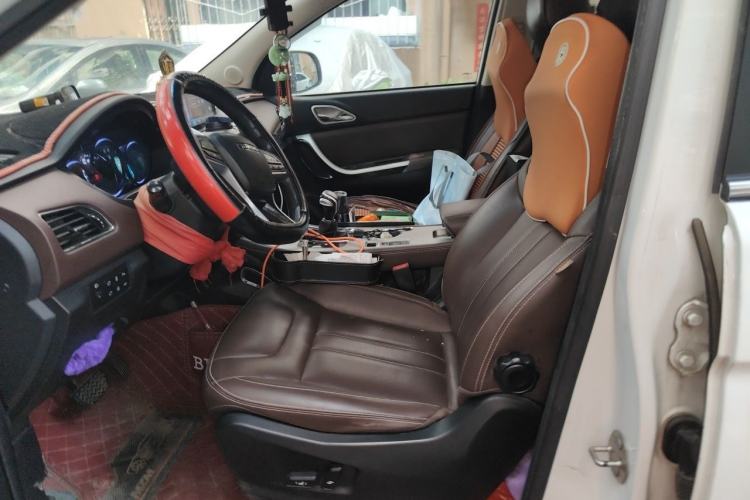 Used Bisu T5 2017 1.5T Automatic Flagship Model Left Front Seat
