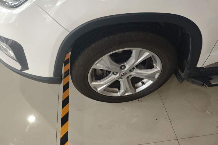 Used Bisu T5 2017 1.5T Manual Luxury Model Left Front Wheel Hub