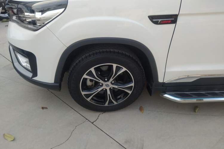 Used Bisu T5 2017 1.5T Automatic Flagship Model Left Front Wheel Hub