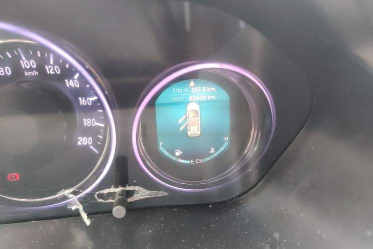 Used Bisu T5 2017 1.5T Manual Luxury Model Odometer Close Up