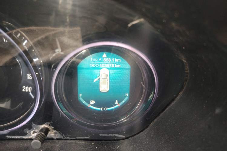 Used Bisu T5 2017 1.5T Manual Comfort Model Odometer Close Up