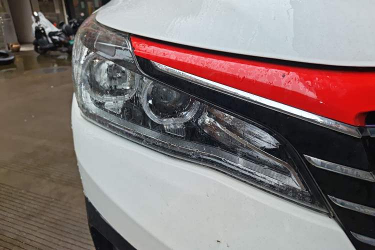Used Bisu T5 2017 1.5T Manual Comfort Model Right Front Headlight