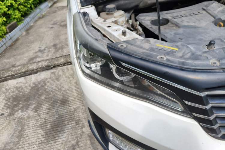 Used Bisu T5 2017 1.5T Manual Comfort Model Right Front Headlight