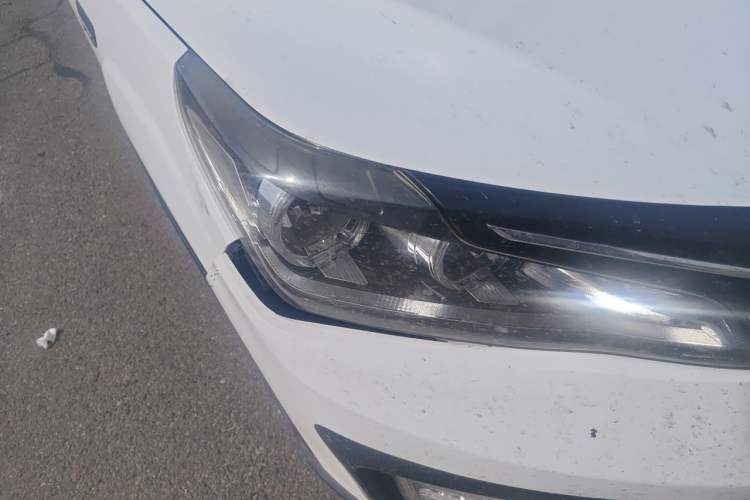 Used Bisu T5 2017 1.5T Manual Comfort Model Right Front Headlight