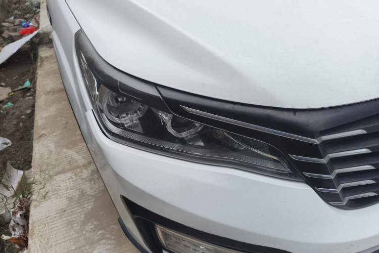 Used Bisu T5 2017 1.5T Manual Luxury Model Right Front Headlight