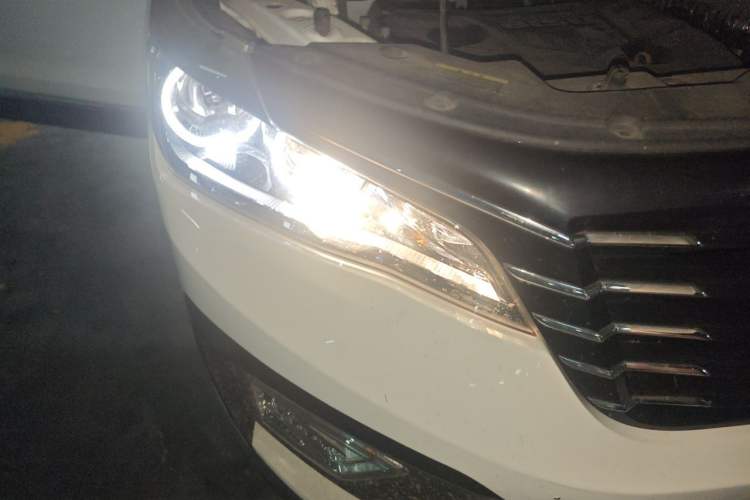Used Bisu T5 2017 1.5T Manual Luxury Model Right Front Headlight