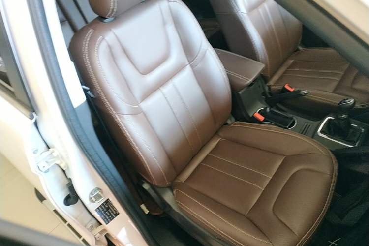 Used Bisu T5 2017 1.5T Manual Comfort Model Right Front Seat