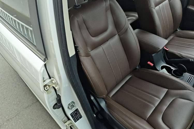 Used Bisu T5 2017 1.5T Manual Luxury Model Right Front Seat
