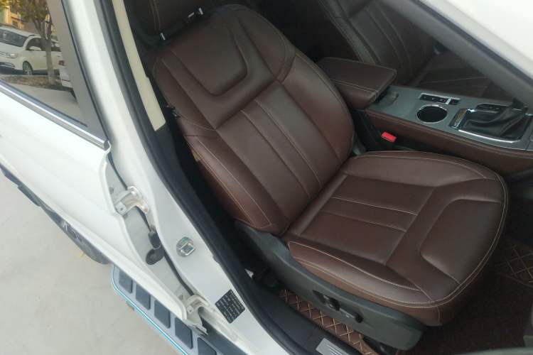 Used Bisu T5 2017 1.5T Automatic Flagship Model Right Front Seat