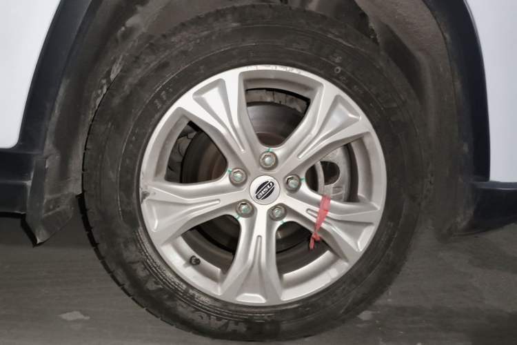 Used Bisu T5 2017 1.5T Manual Luxury Model Right Front Wheel Hub
