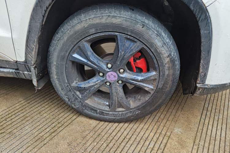 Used Bisu T5 2017 1.5T Manual Comfort Model Right Front Wheel Hub