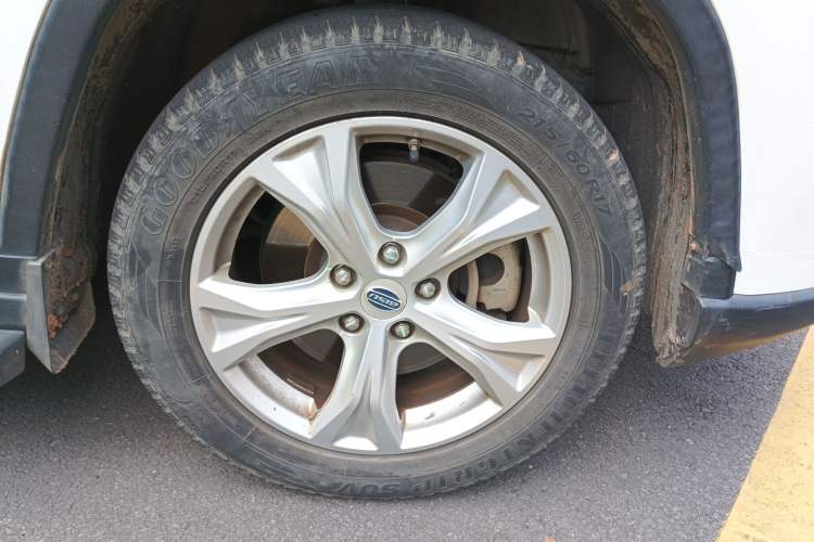 Used Bisu T5 2017 1.5T Manual Luxury Model Right Front Wheel Hub