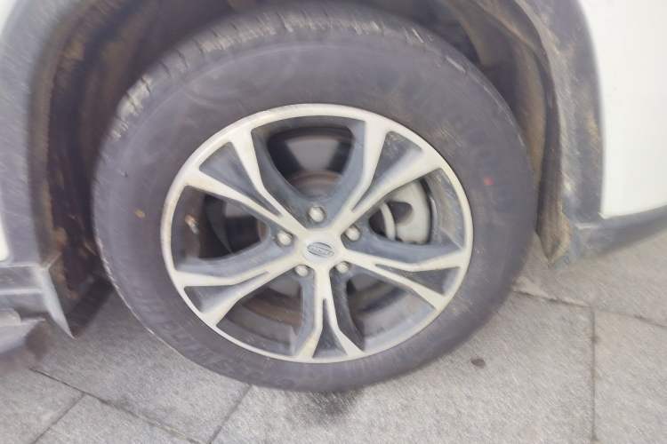 Used Bisu T5 2017 1.5T Automatic Luxury Model Right Front Wheel Hub