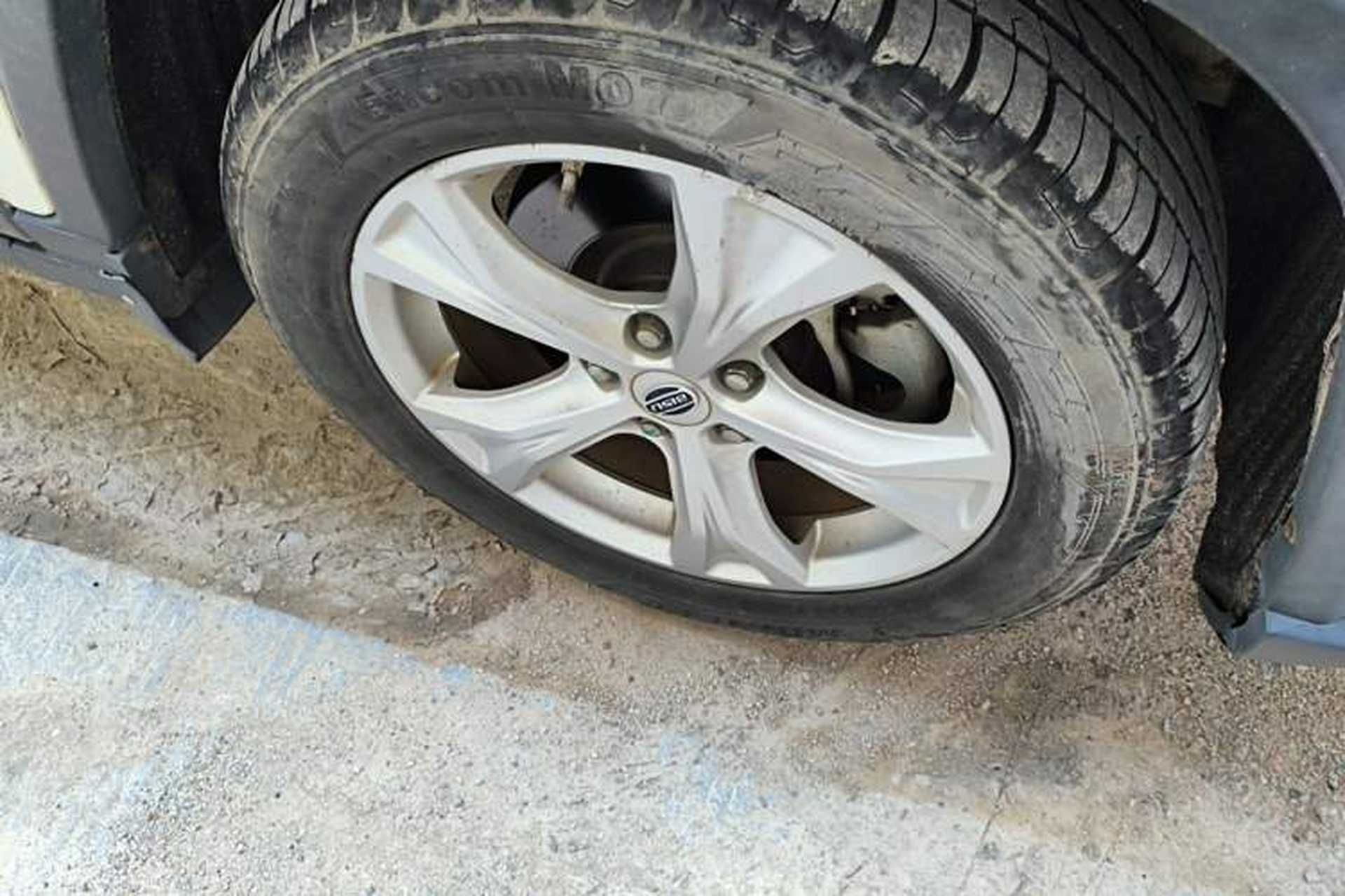 Used Bisu T5 2017 1.5T Manual Luxury Model Right Front Wheel Hub