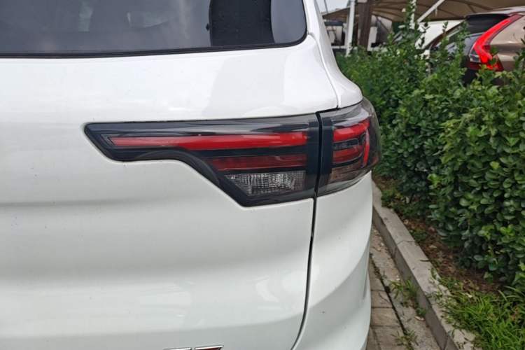 Used Bisu T5 2017 1.5T Manual Luxury Model Right Rear Taillight