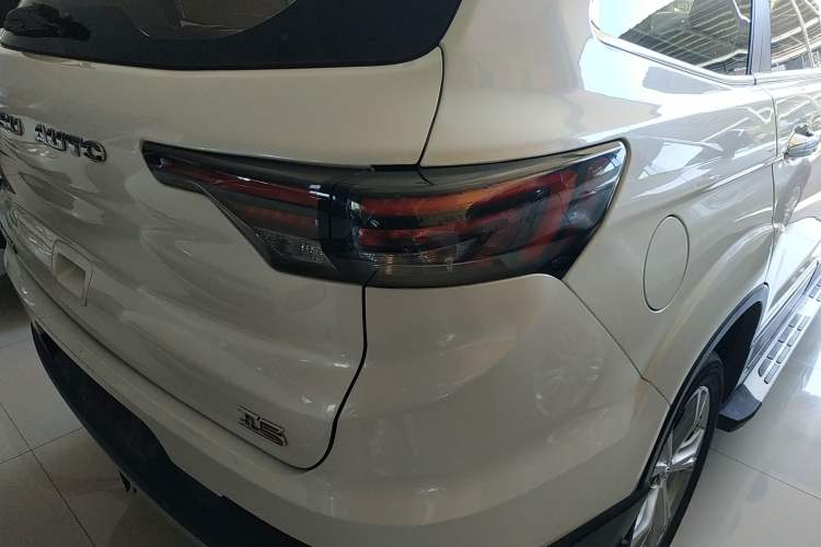 Used Bisu T5 2017 1.5T Manual Comfort Model Right Rear Taillight