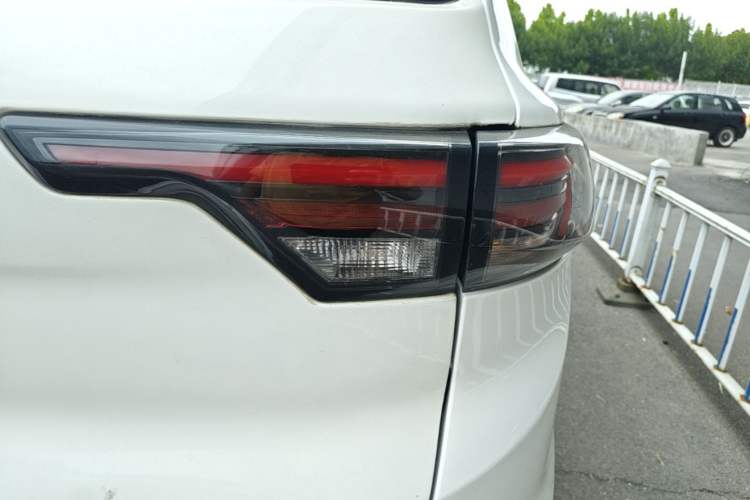 Used Bisu T5 2017 1.5T Manual Luxury Model Right Rear Taillight