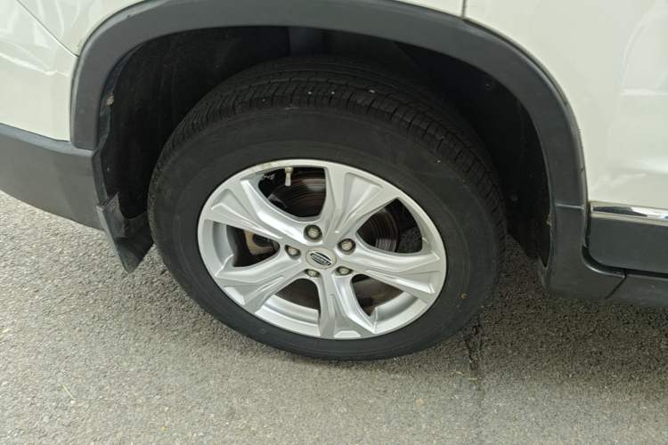 Used Bisu T5 2017 1.5T Manual Luxury Model Right Rear Wheel Hub