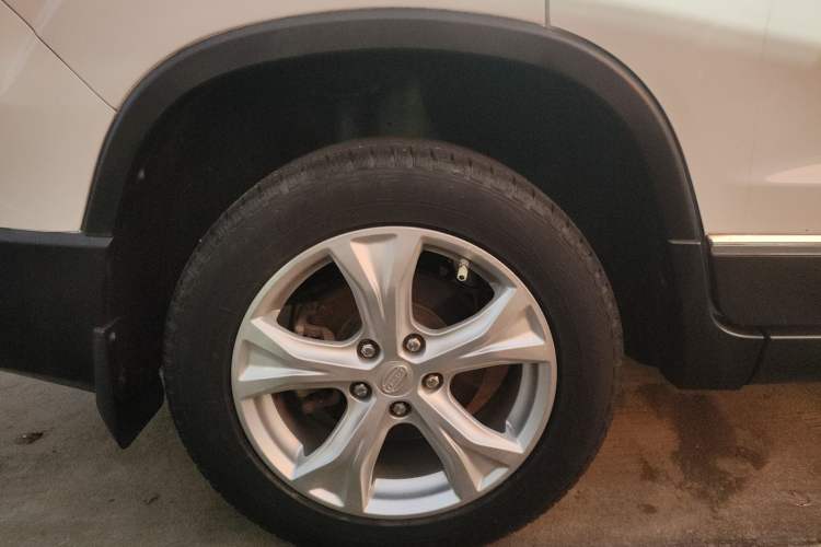 Used Bisu T5 2017 1.5T Manual Luxury Model Right Rear Wheel Hub