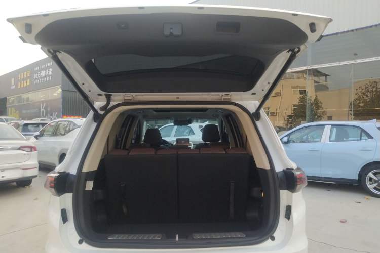 Used Bisu T5 2017 1.5T Automatic Flagship Model Trunk